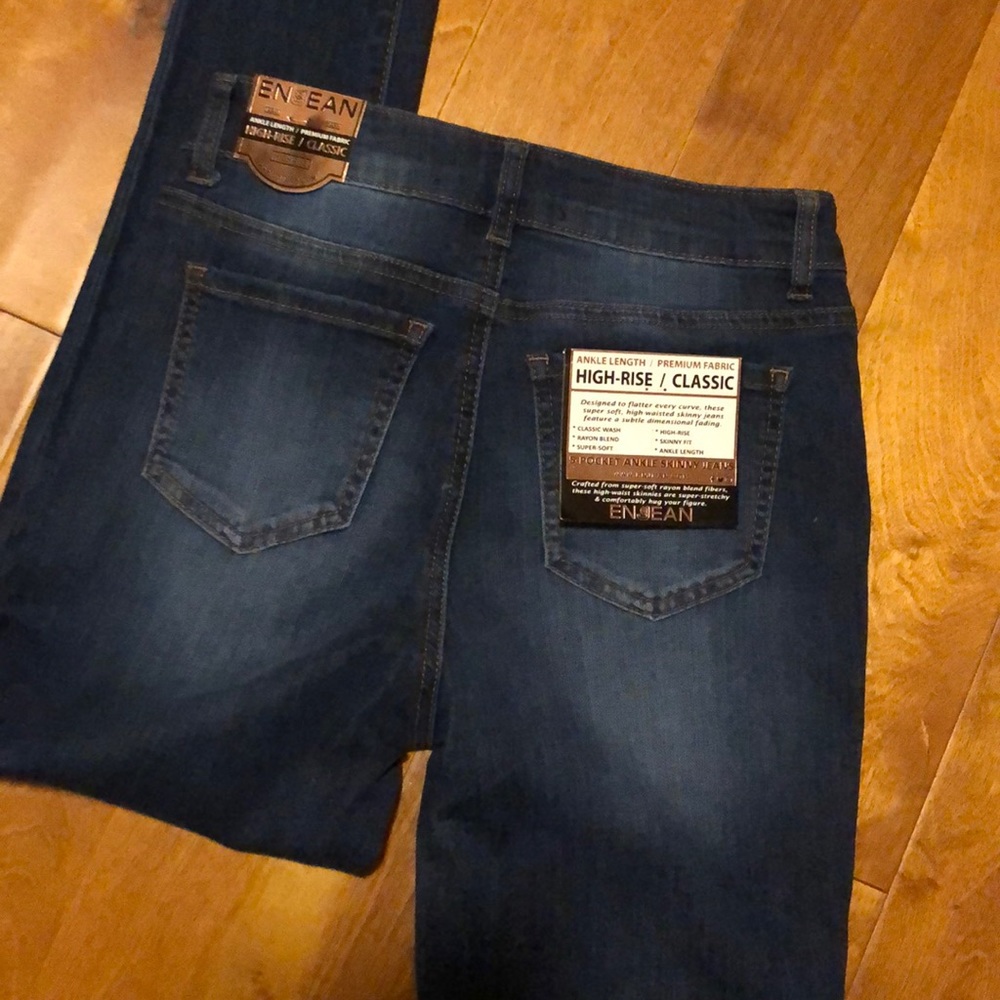 Skinny jeans